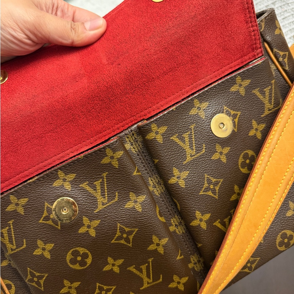Louis Vuitton Viva Cite GM Monogram Shoulder Bag - Picture 11 of 12